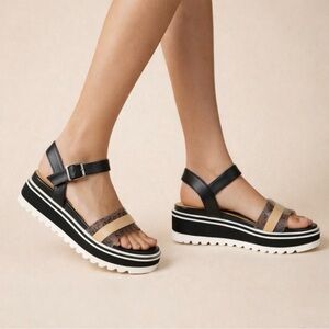 SUPERTRASH Logo Strap Comfort Style Black and Tan Women's Sandals size 9